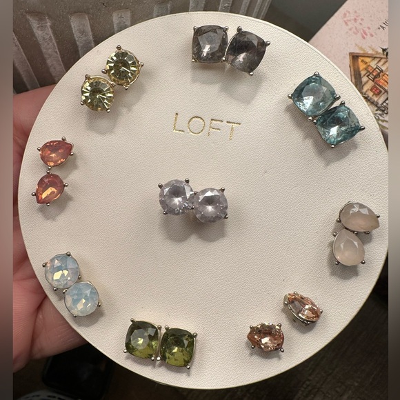 🌈 New! Loft set of multiple stud earrings - Picture 3 of 4